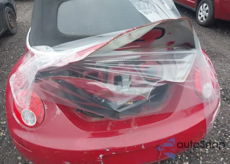 2006 Volkswagen New Beetle 2.5/2.5 (A6) z USA, uszkodzony, nr VIN 3VWRF31Y96M306239